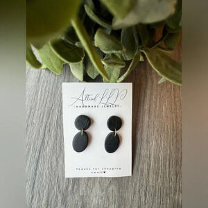 #084 Handmade Black Winter Print